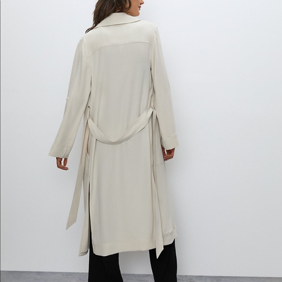 Khalo Robe - Picture 2 of 7